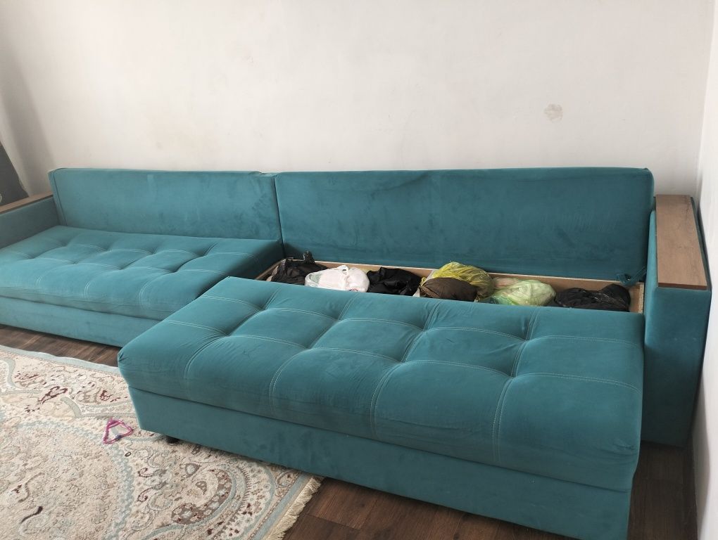 Продам диван 3 метра бу