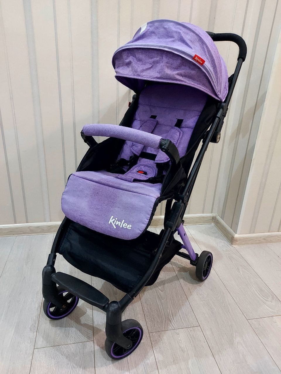 Kinlee C3  детская коляска прогулочная