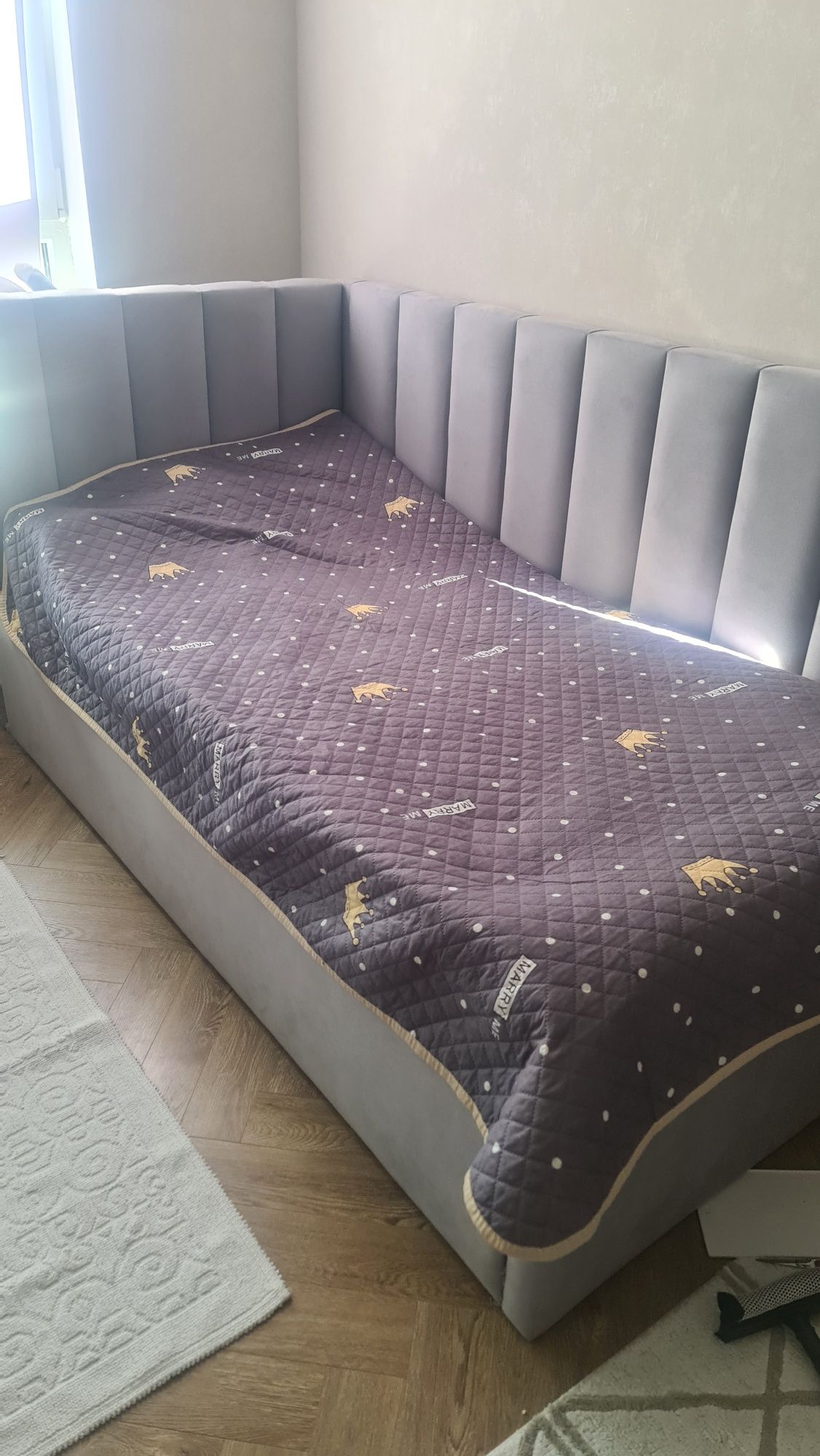 Продам покрывало 2 шт для детских кроваток