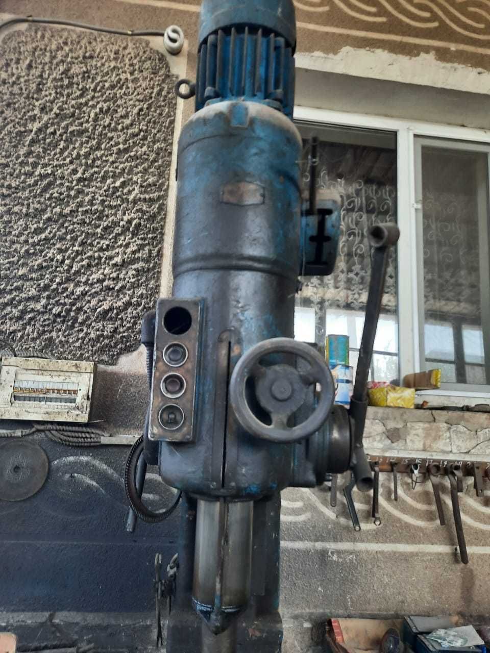 Продам Дрель большой
