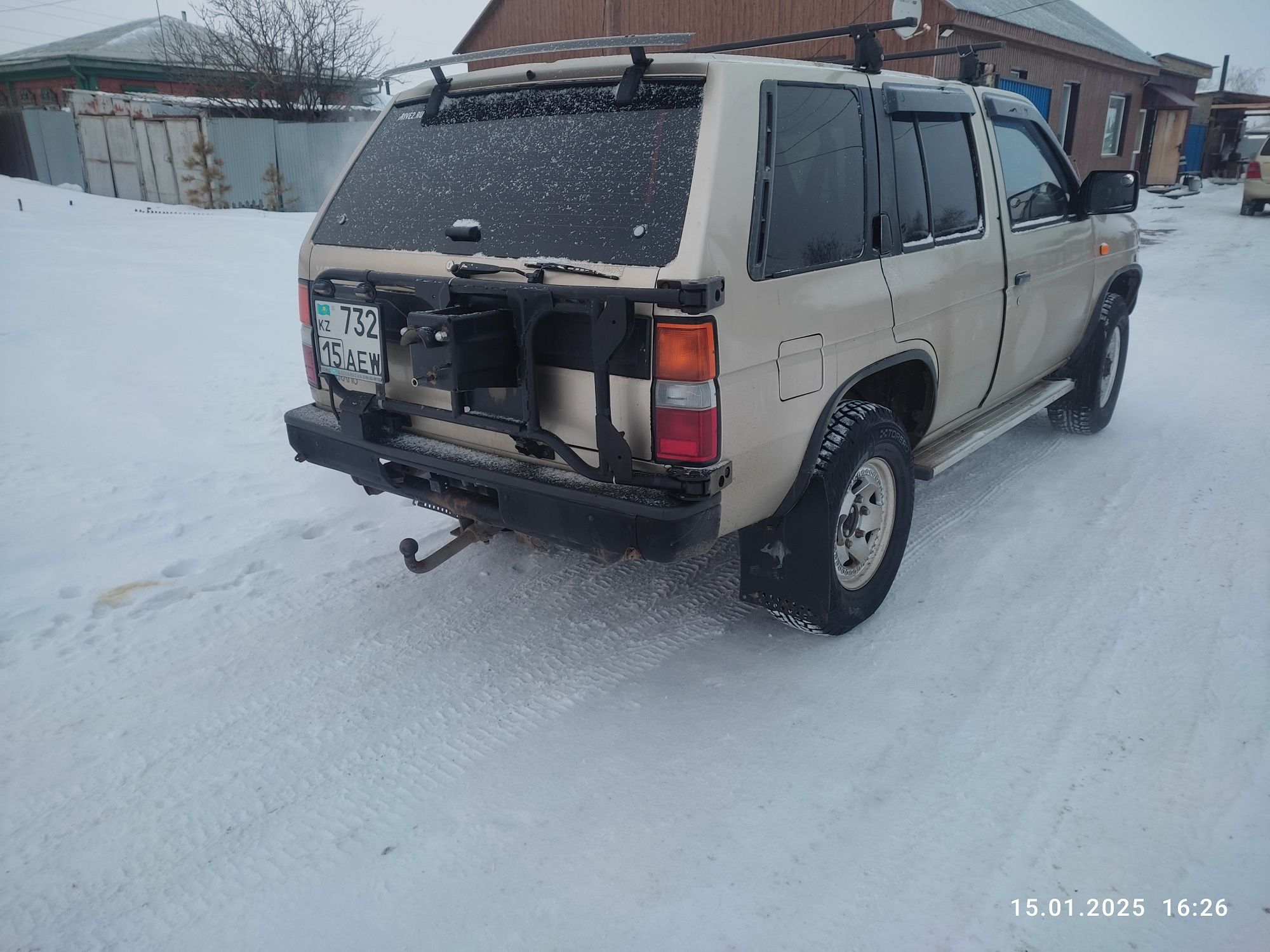 Продам Nissan Terrano отличный внедорожник