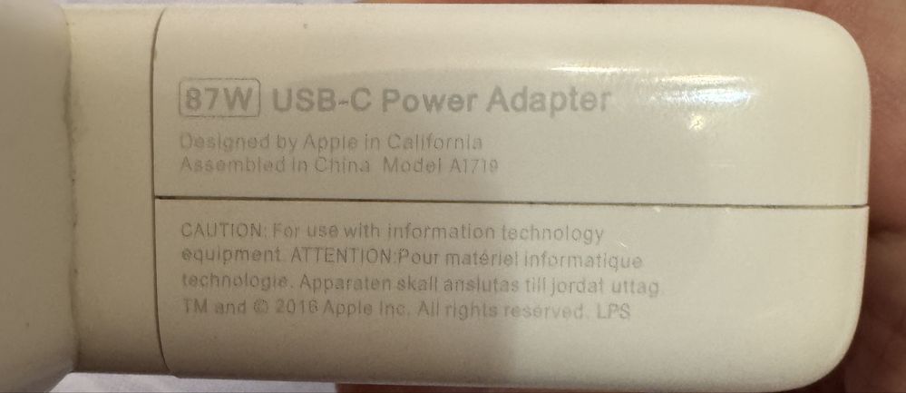 Продам зарядку для MacBook Pro 87W USB-C Power Adapter