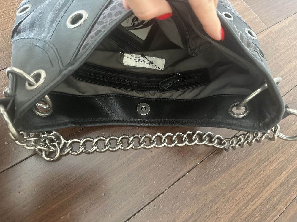 Сумка Nine West продается