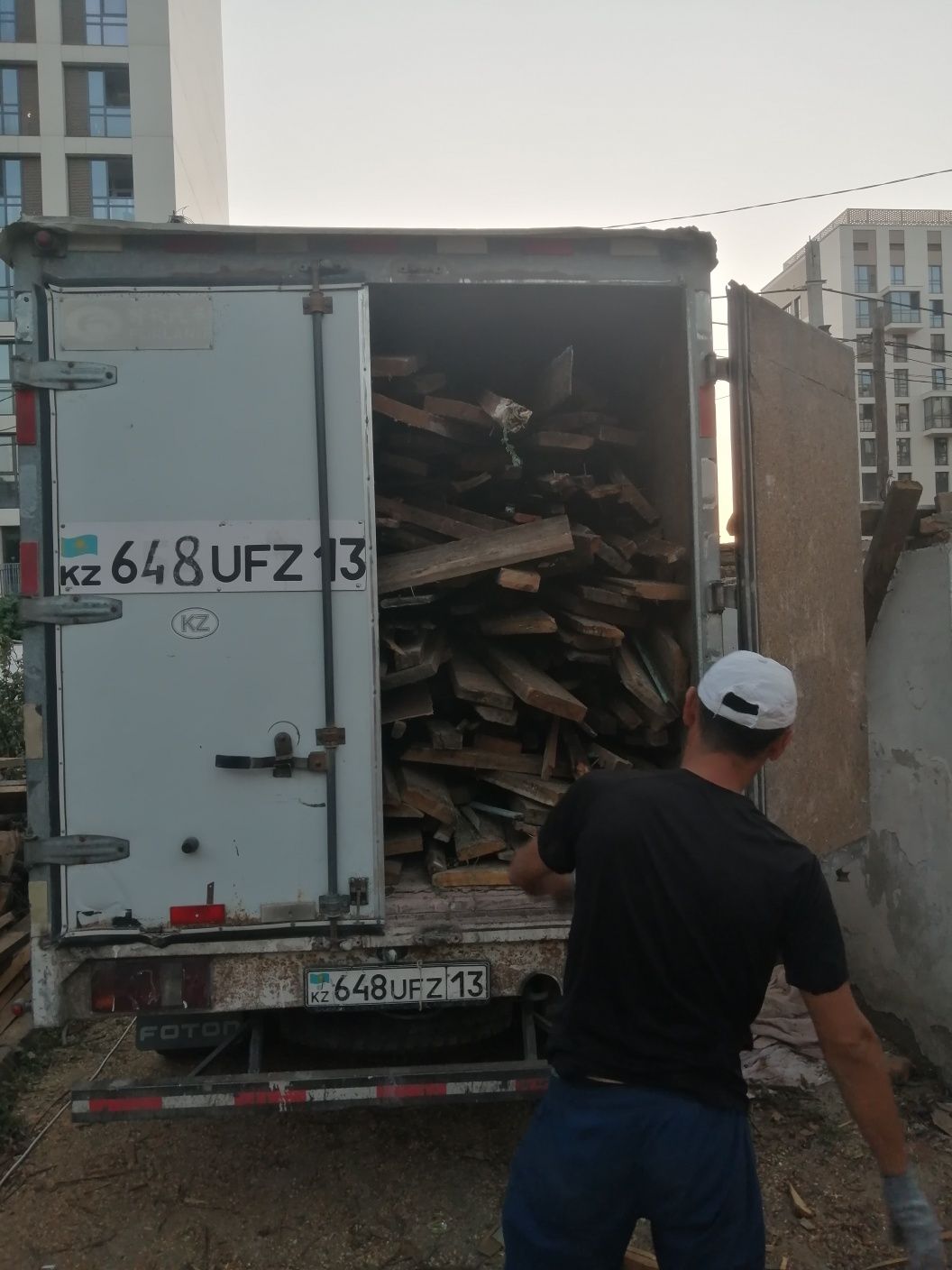 Вывоз мусора недорого Газель 5 тонник Зиль