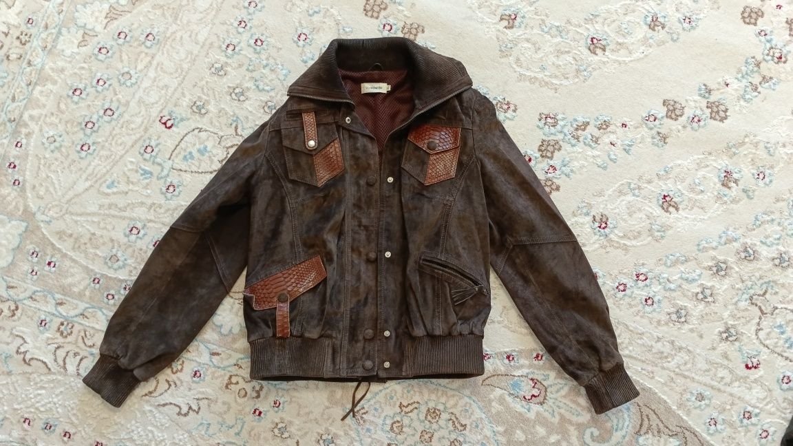 Продам куртки весение