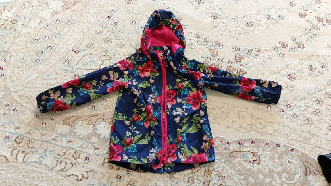 Продам куртки весение