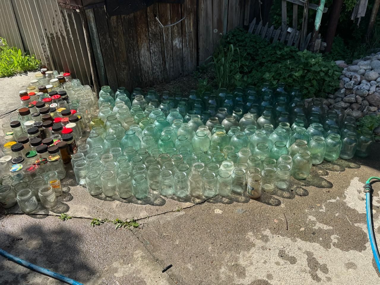 Продам банки состояние хорошее