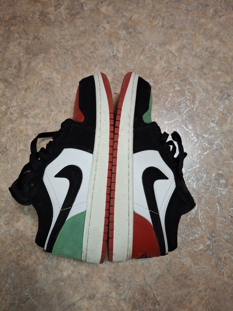 Jordan 1 Low BHM (Black History Month) оригинал, размер 38.5