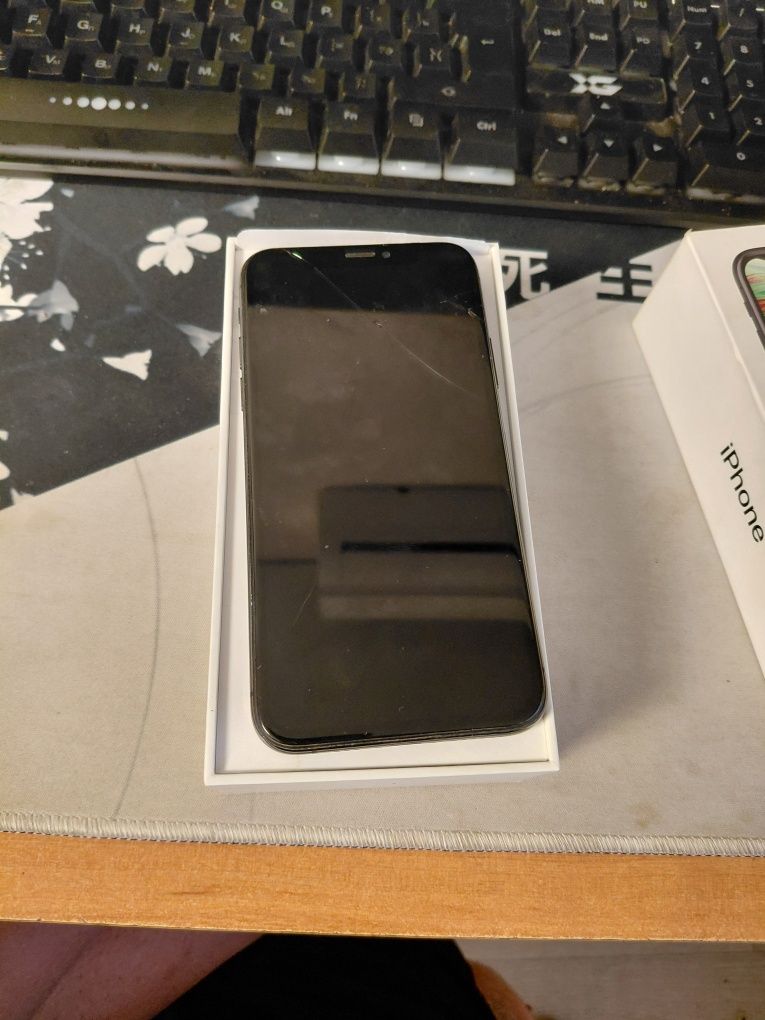 Продам айфон xs 64gb