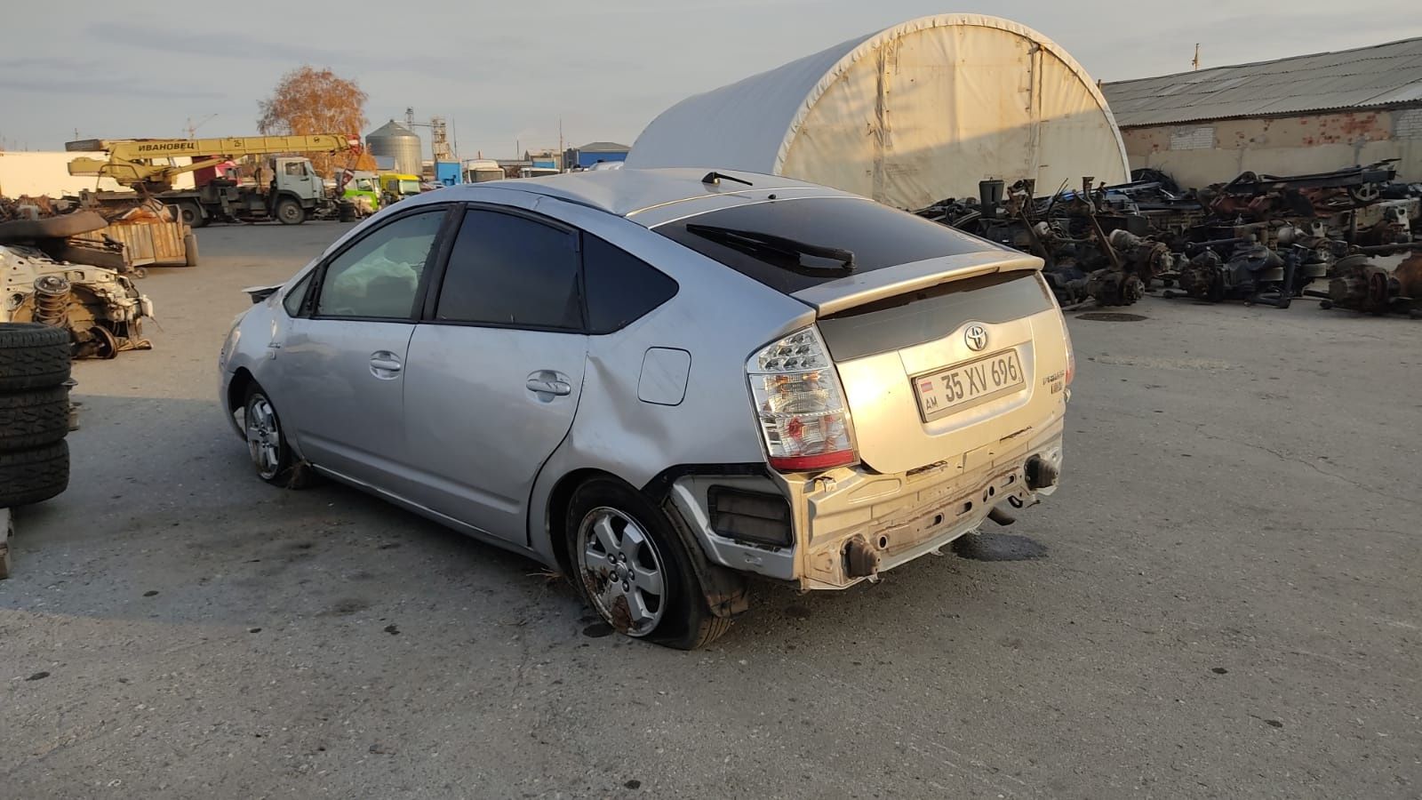 Тойота  приус 1.5 гибрид Toyota  prius 2006г.в.