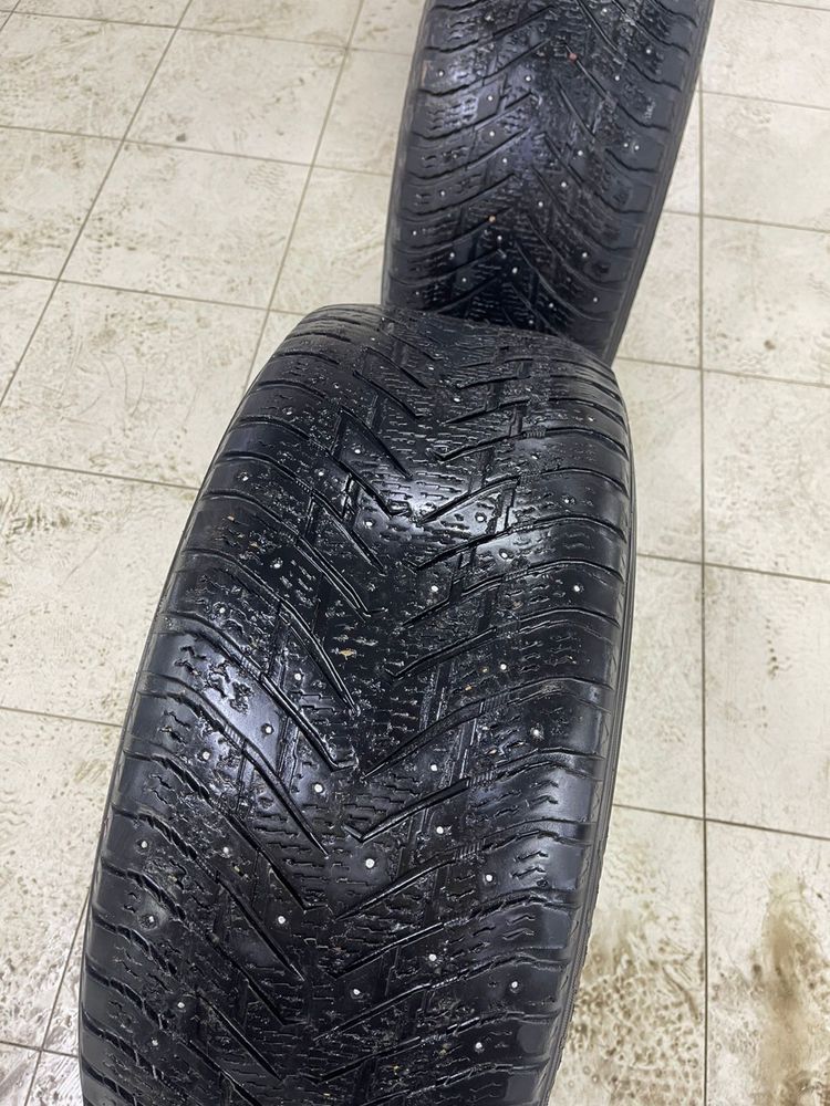 Продам резину с дисками на  toyota lk 200