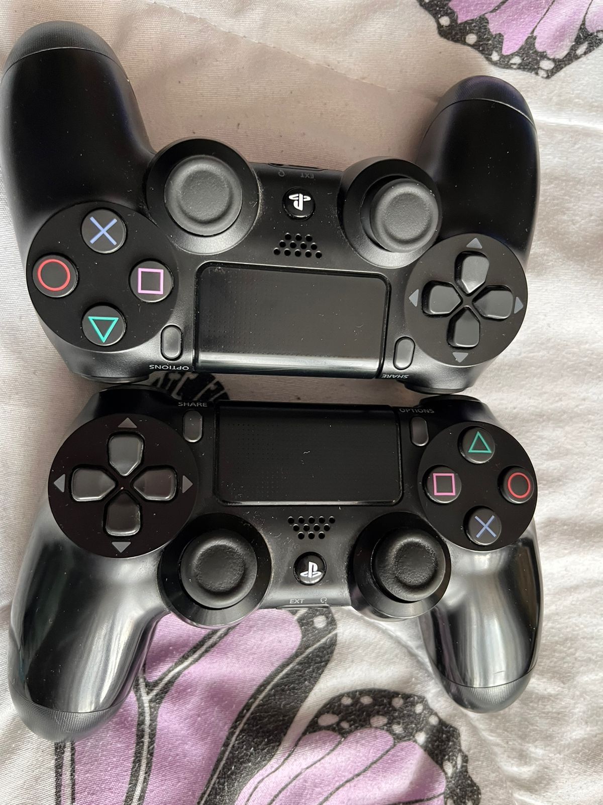 Продам PS 4 .. 1tb