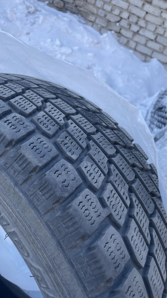 Продам шиный зима 3 штук