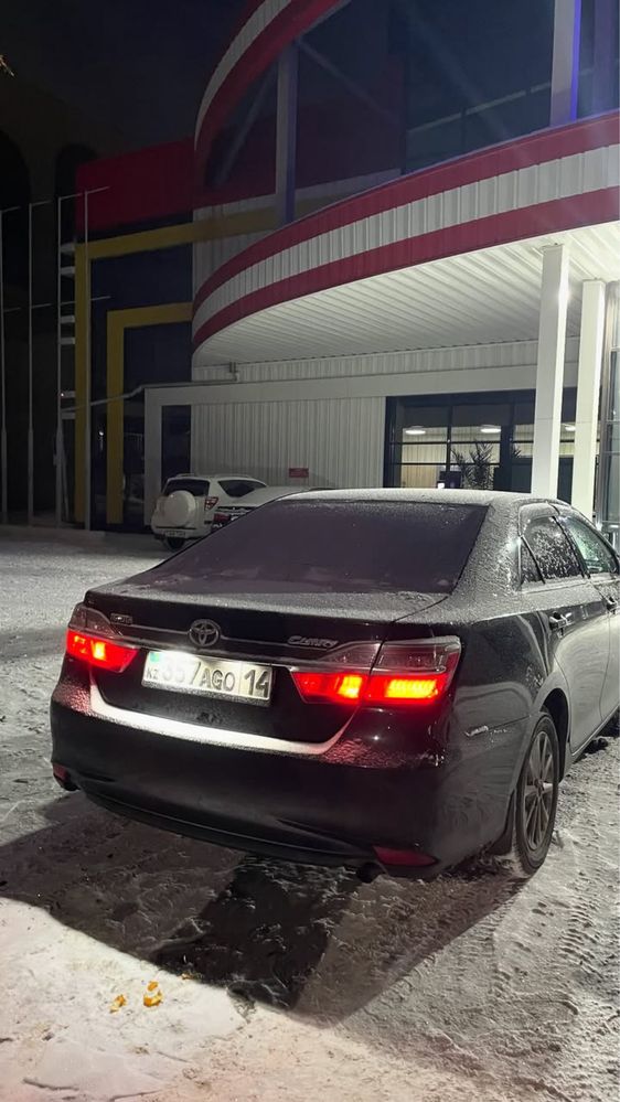 Продам диски с резиной оригинальные на камри 55