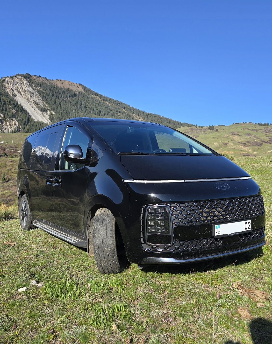 Hyundai Staria аренда с водителем Алматы 2024 VIP 9 мест трансфер туры
