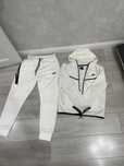 Белая tech fleece