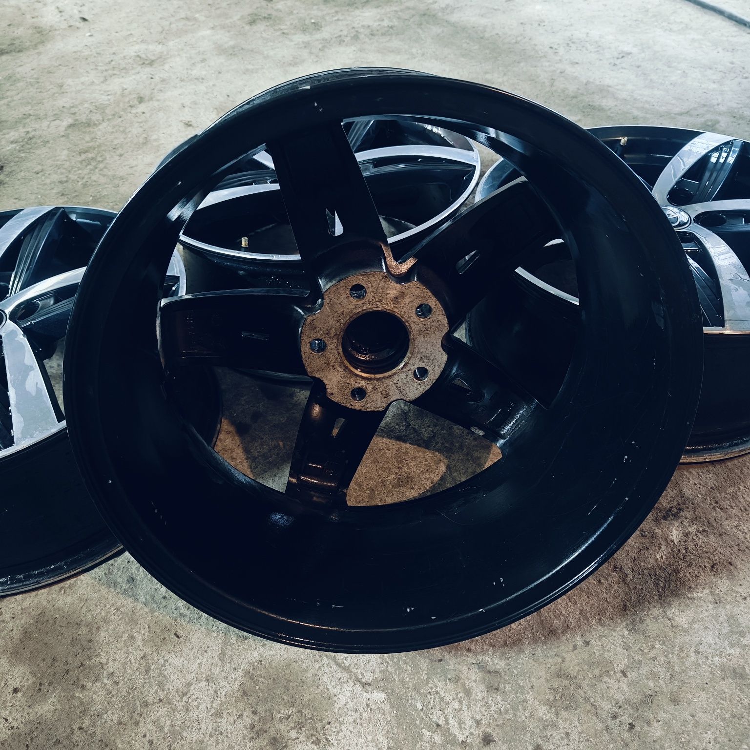 R18 PCD 5* 114,3 Комплект легкосплавных дисков