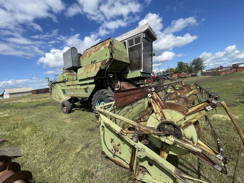 Продам комбайн Енесей 1200