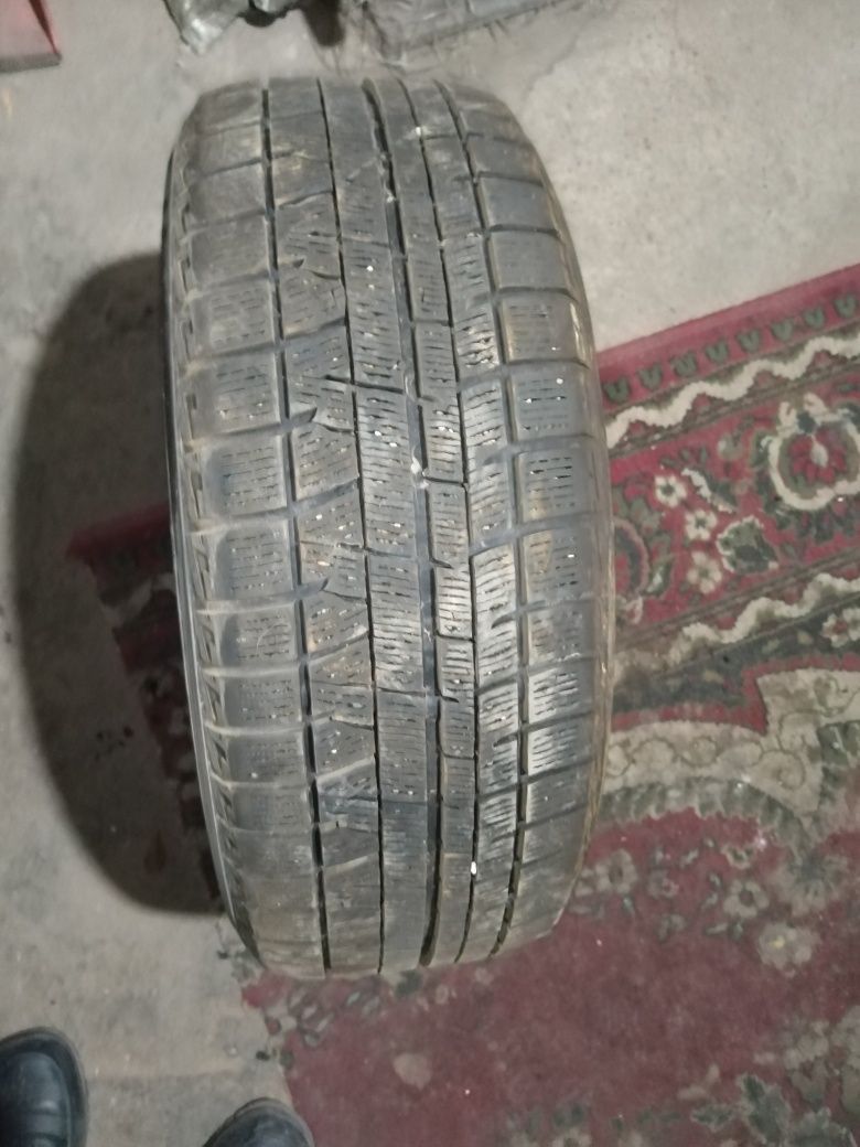 Зимняя резина 205/55 R16 липучка