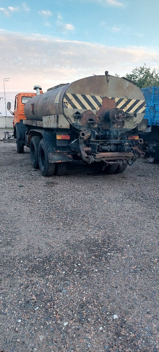 Продам автогудронатор ДС 142 на базе КамАЗ, бензовоз Газ-52 2200