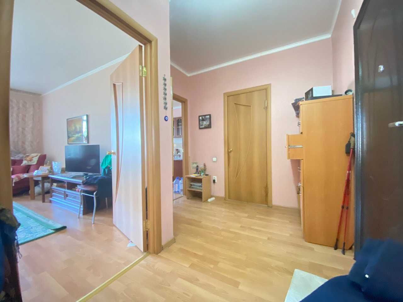 Продажа 1-комнатной квартиры центр с большой кухней