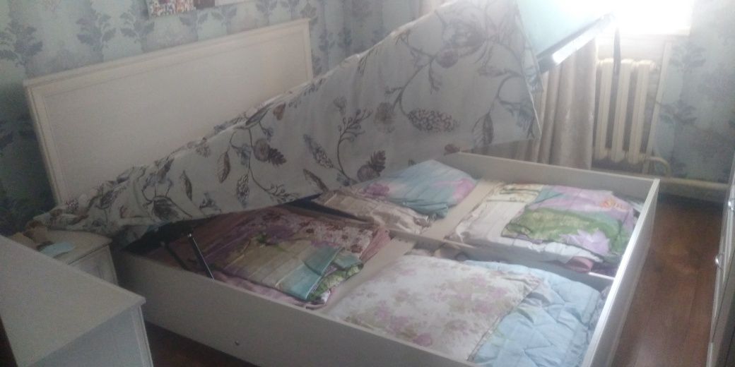 Срочно продам спальный