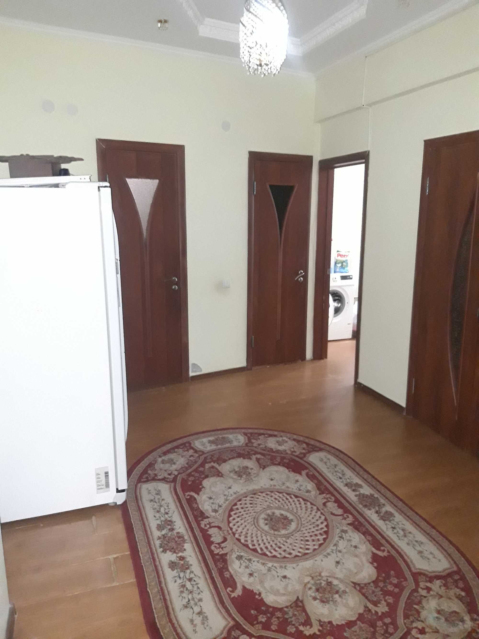 Срочно! 2-комнатная квартира, пр. Абая, Центр города, 76 кв.м. Продам.