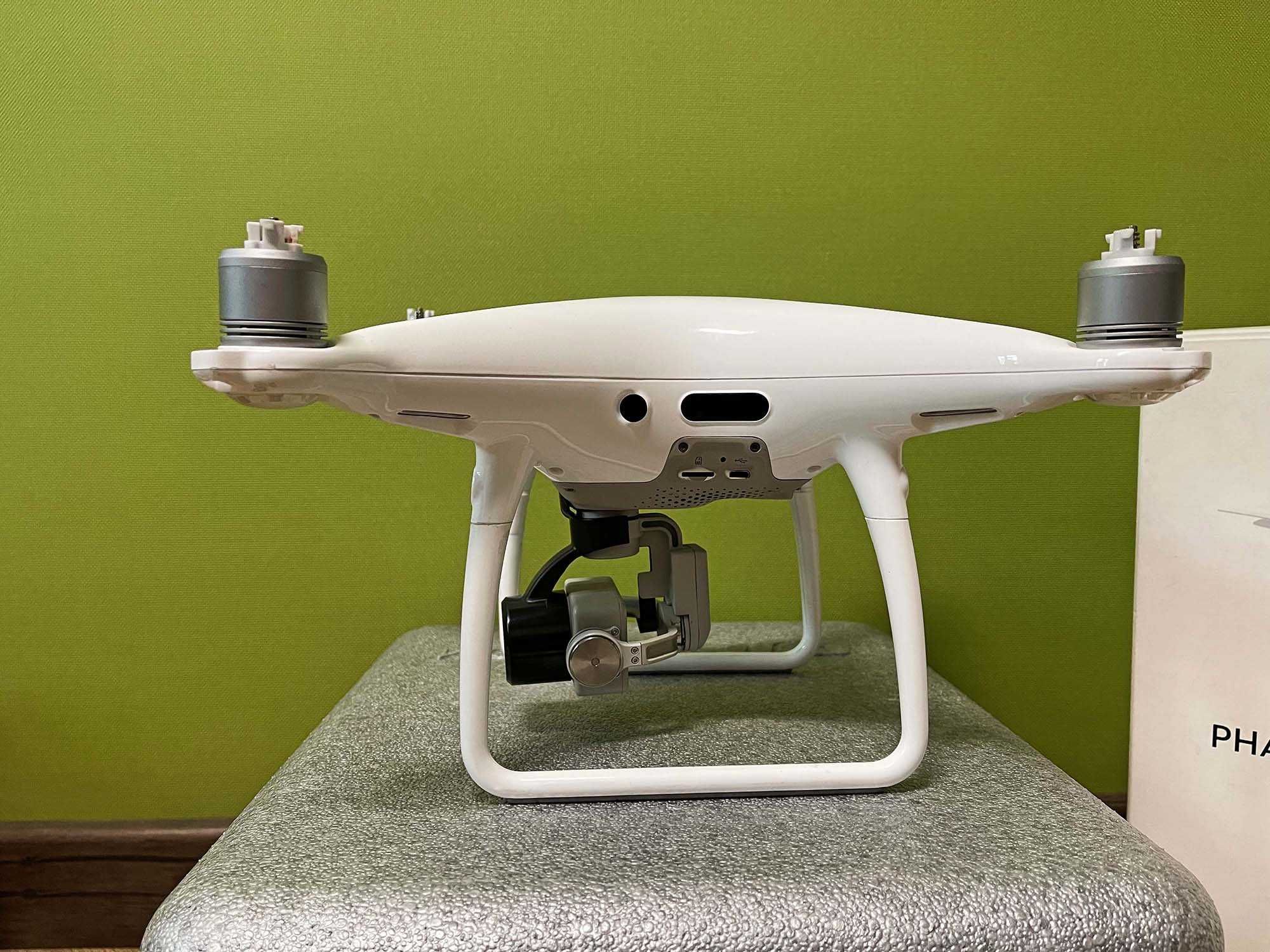 Дрон квадрокоптер DJI Phantom 4 Advanced / Pro (Фантом 4 Адвансед Про)