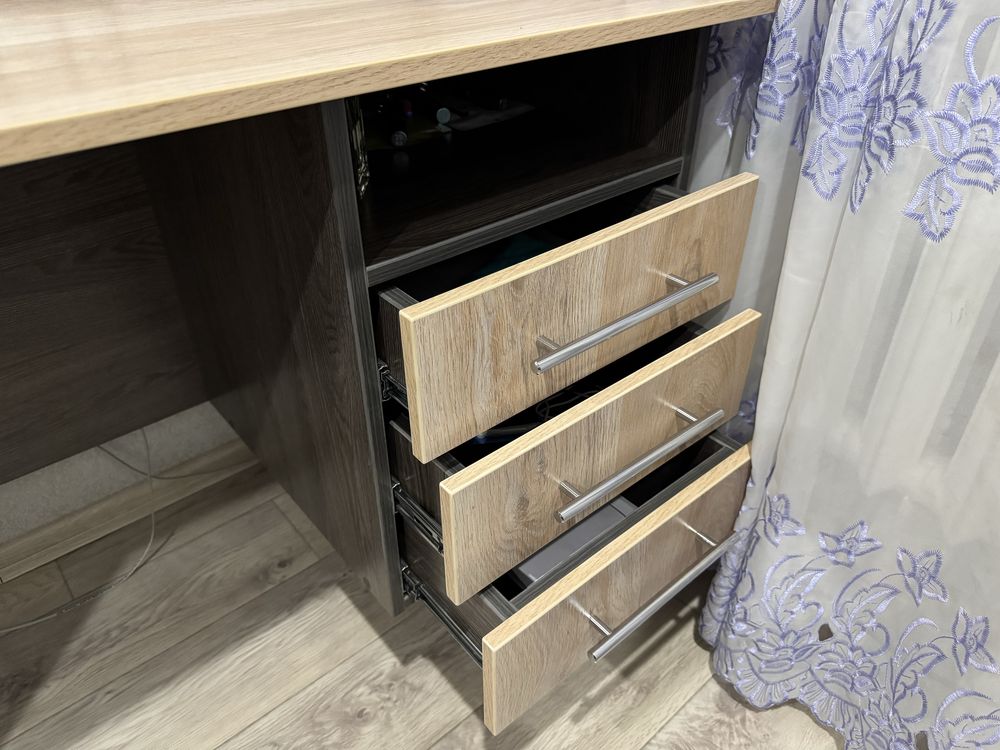 Стол письменный + стул Ikea