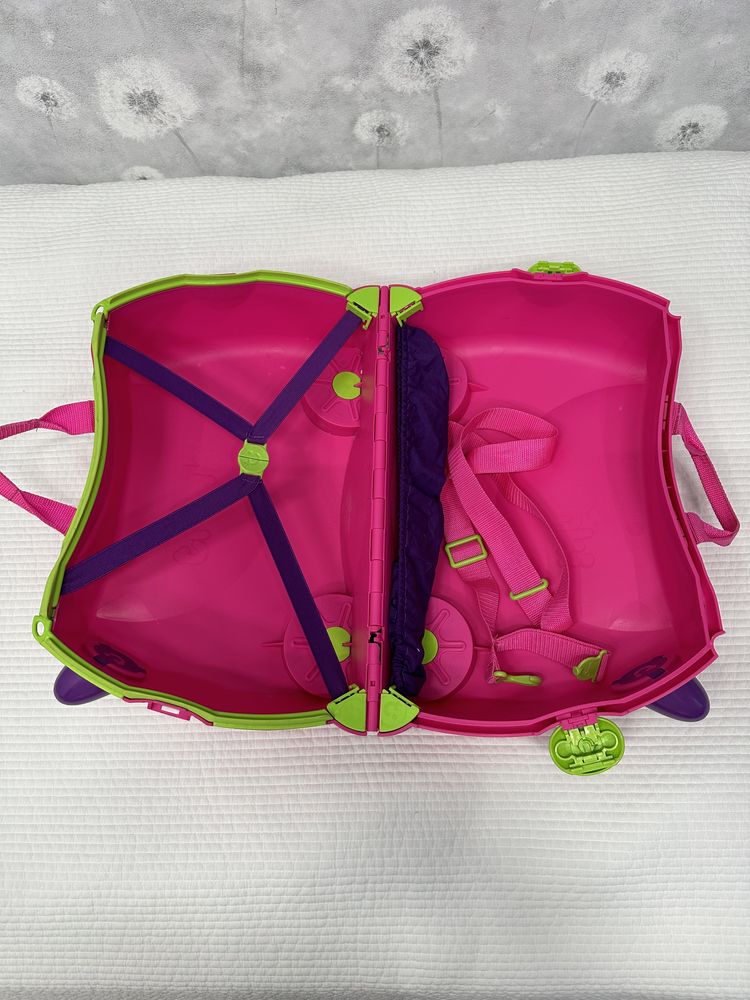 Чемодан детский на колесиках “trunki”