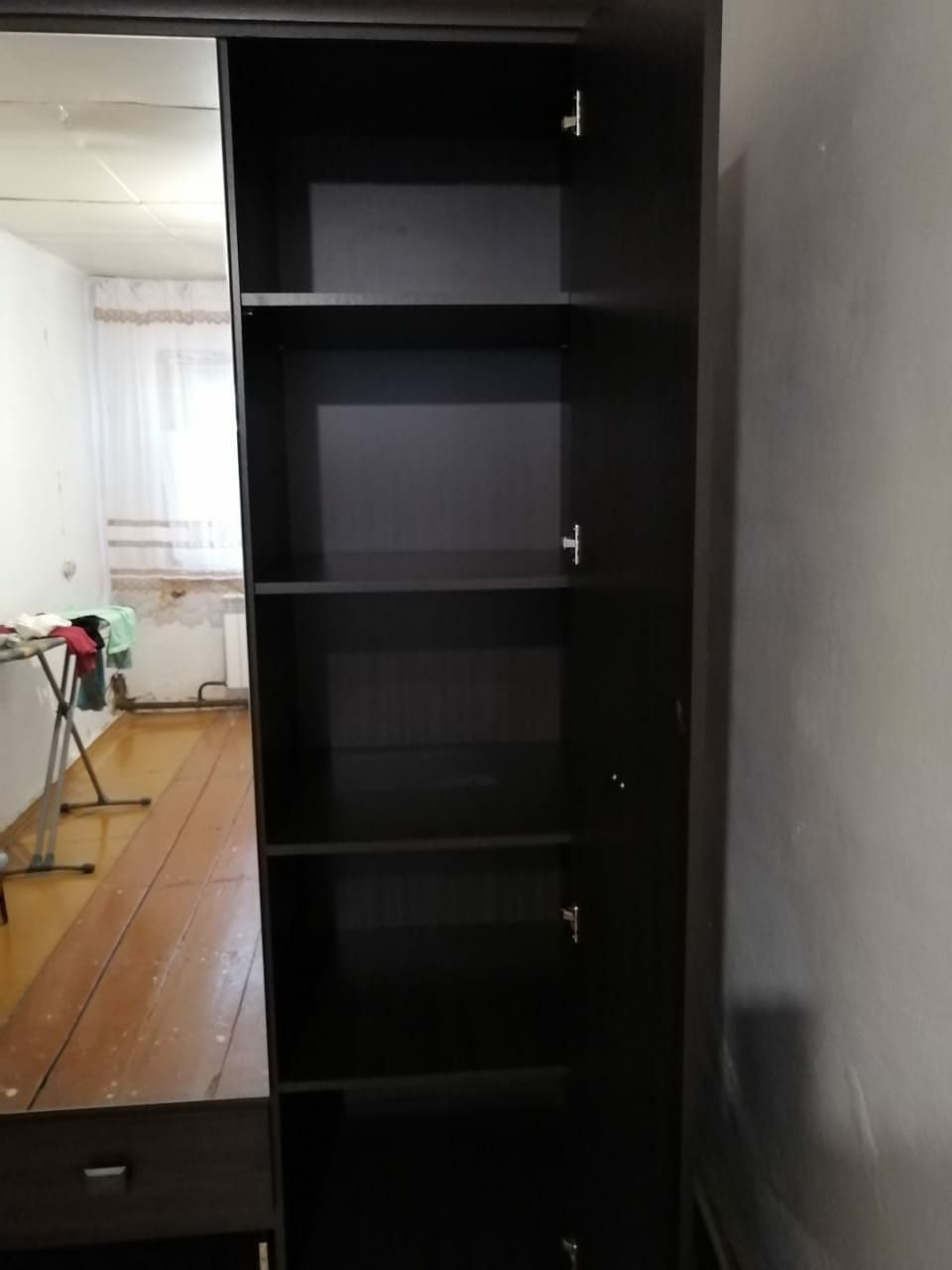 Продам шкаф в разобранном виде