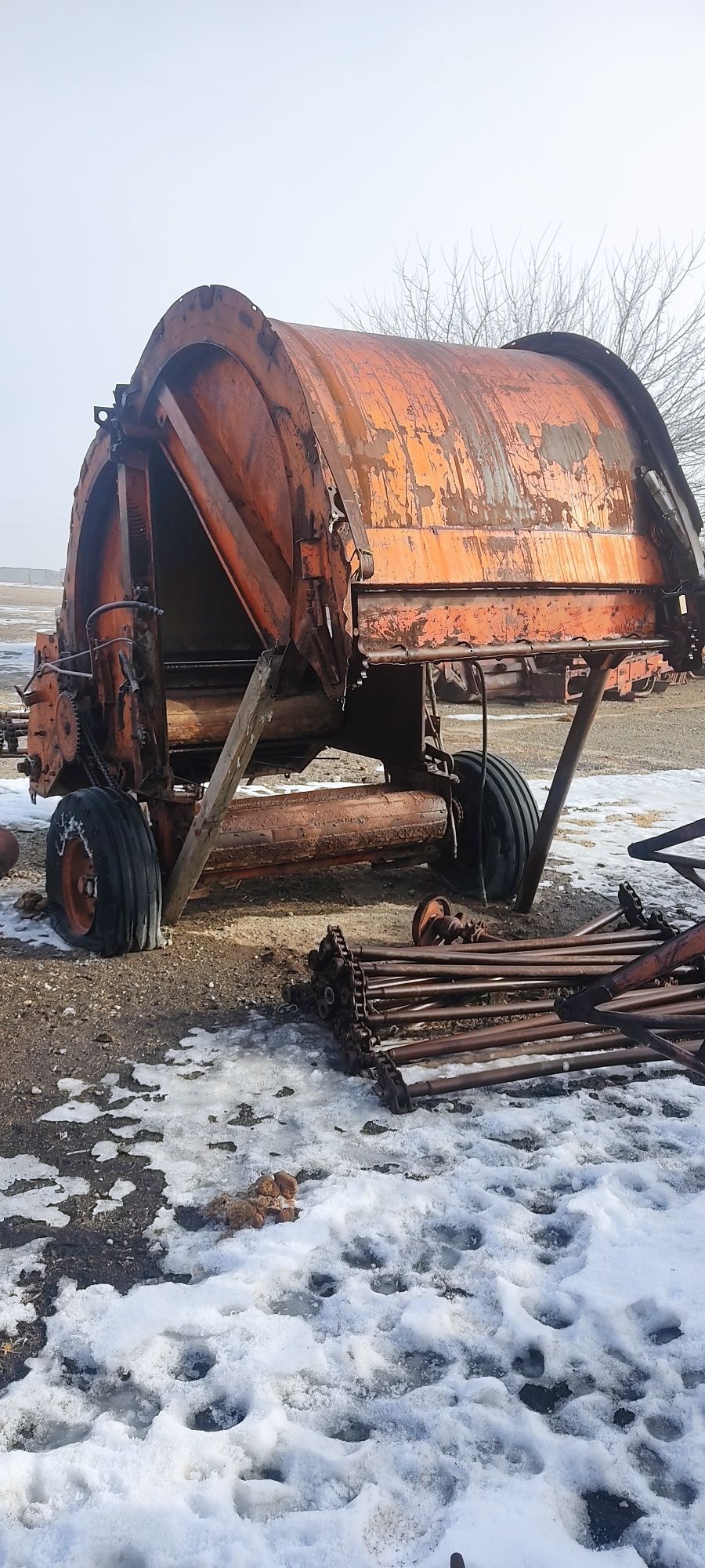 Продам рулонный пресс-подборщик
