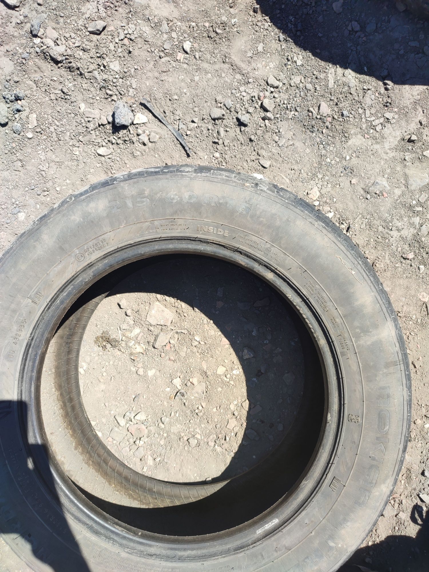 Шина безккмерка размер 215/60 R16