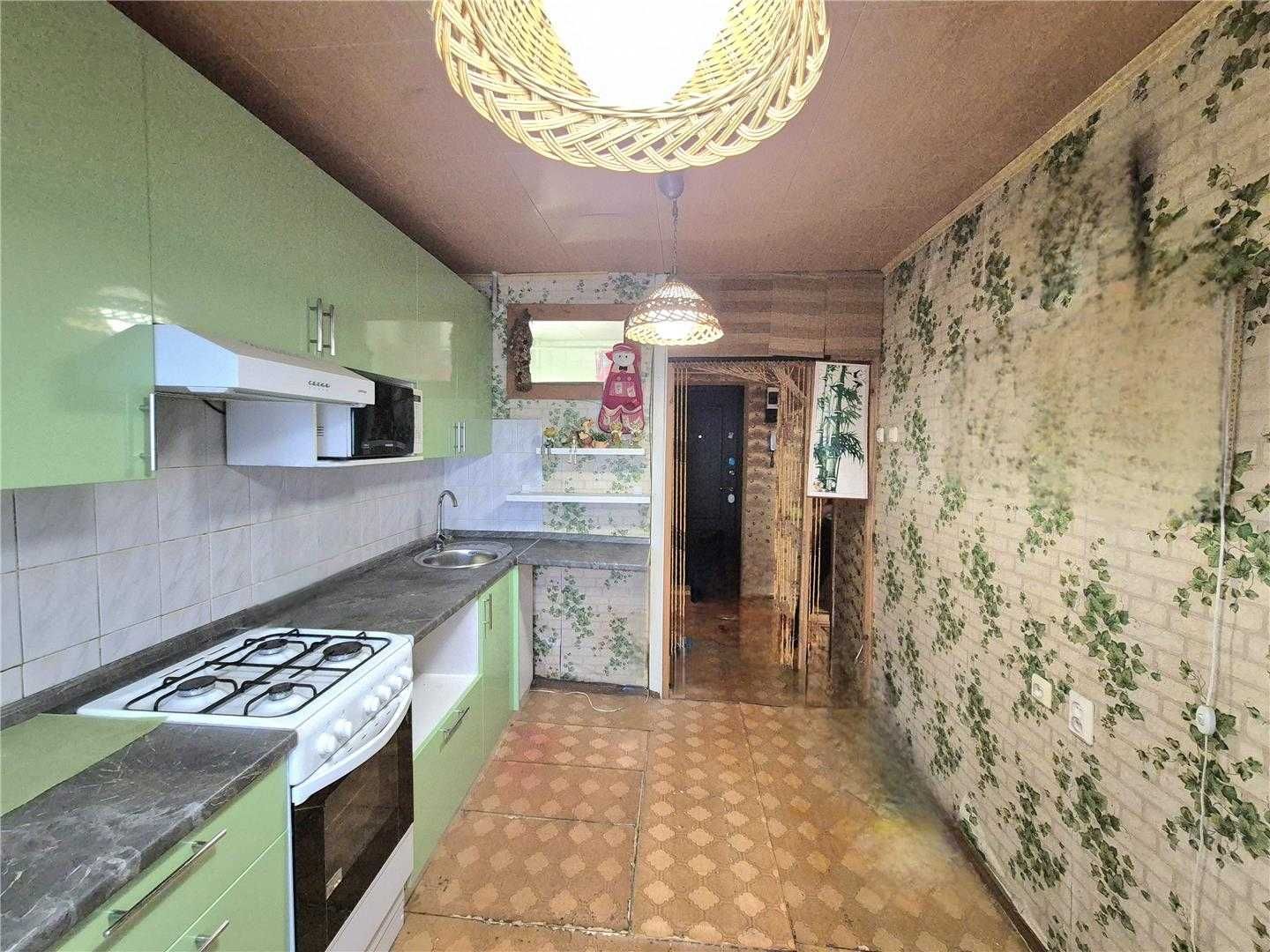 Продам 4 комн квартиру на 6 мкр на 7/9этаже, ипотека