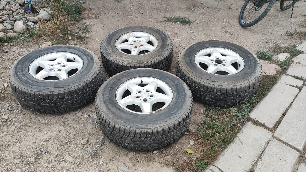 Продам зимнее шины с дисками на МЛ-320 R 16