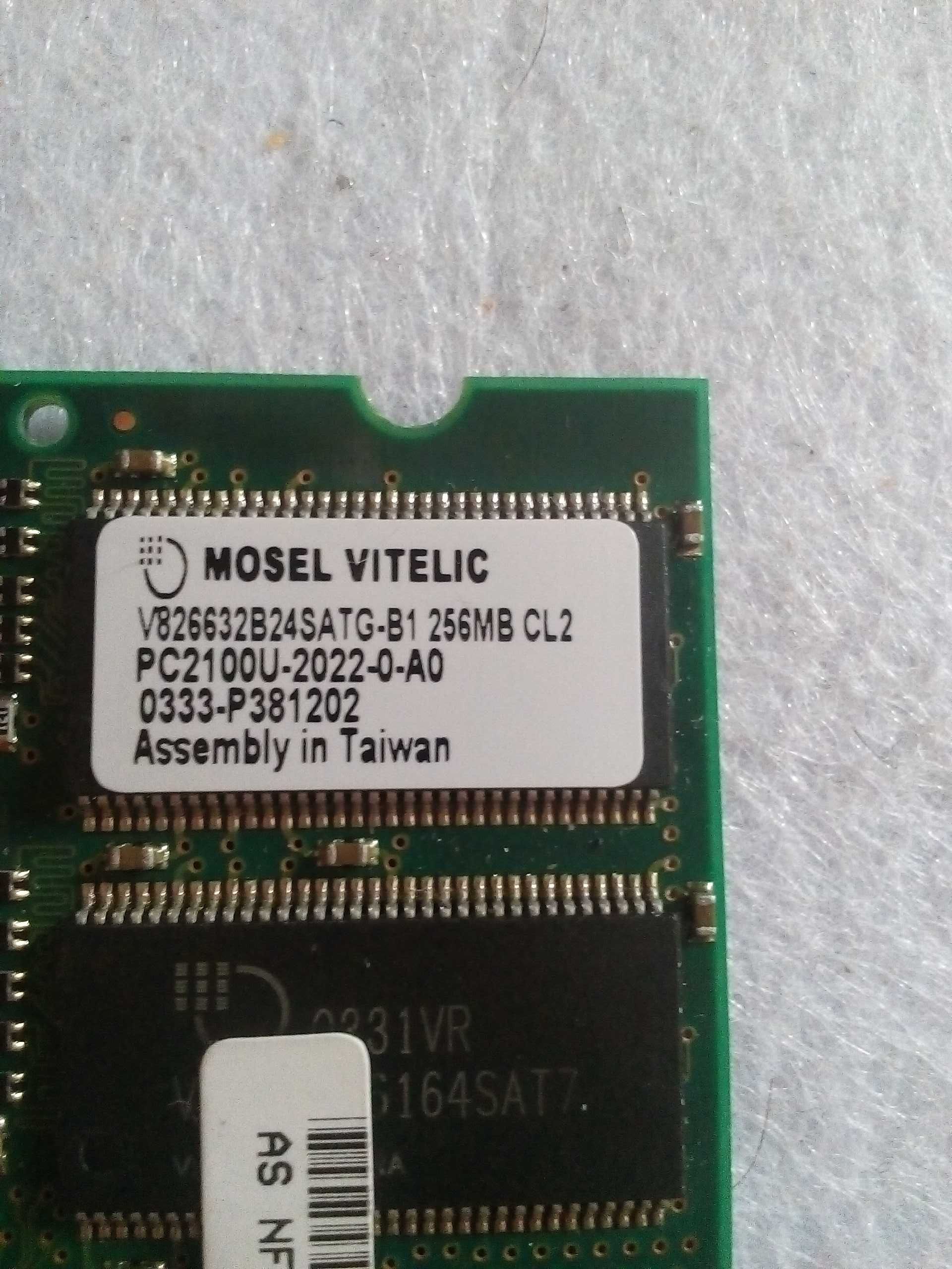 Продам Жесткий диск Hitachi 40Gb 4200 IDE 2,5"  и  ОЗУ 256MB 2 шт.