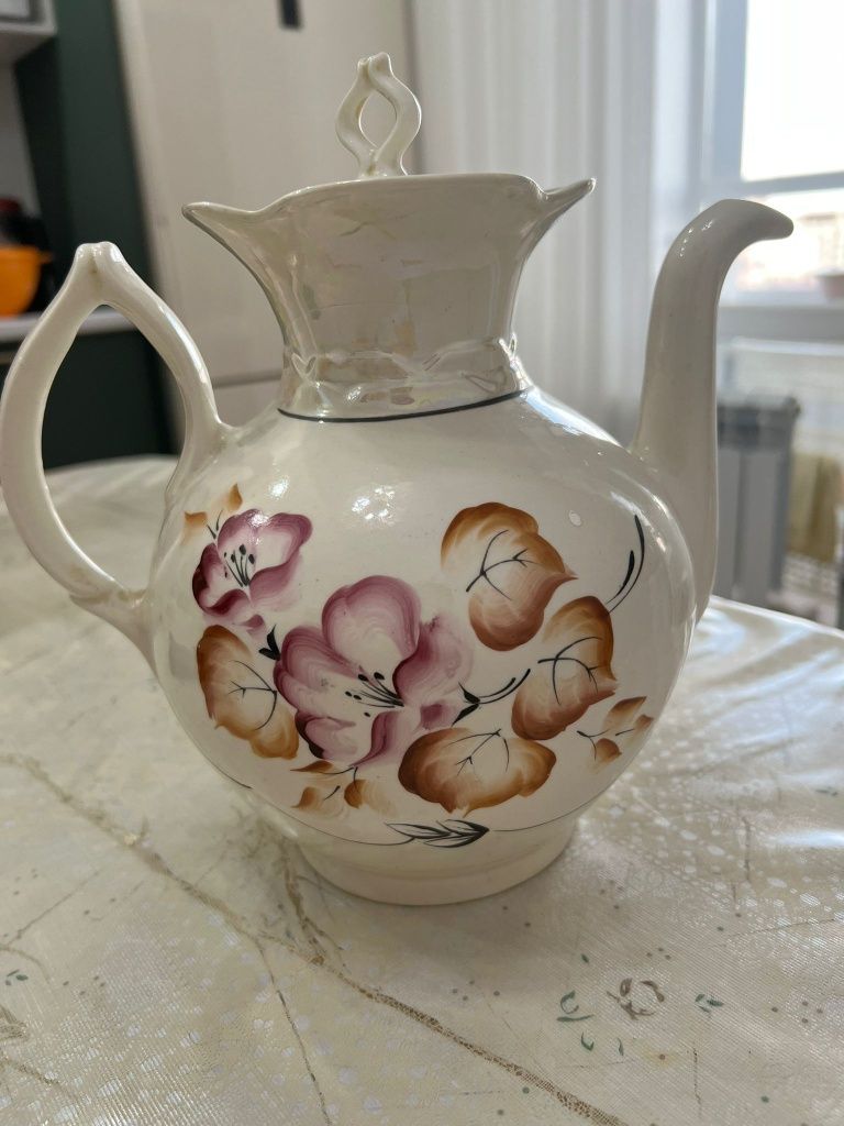Чайник фарфоровый советский