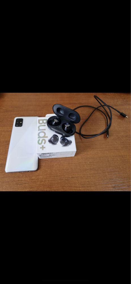 Телефон Samsung A51, наушники Galaxy Buds+