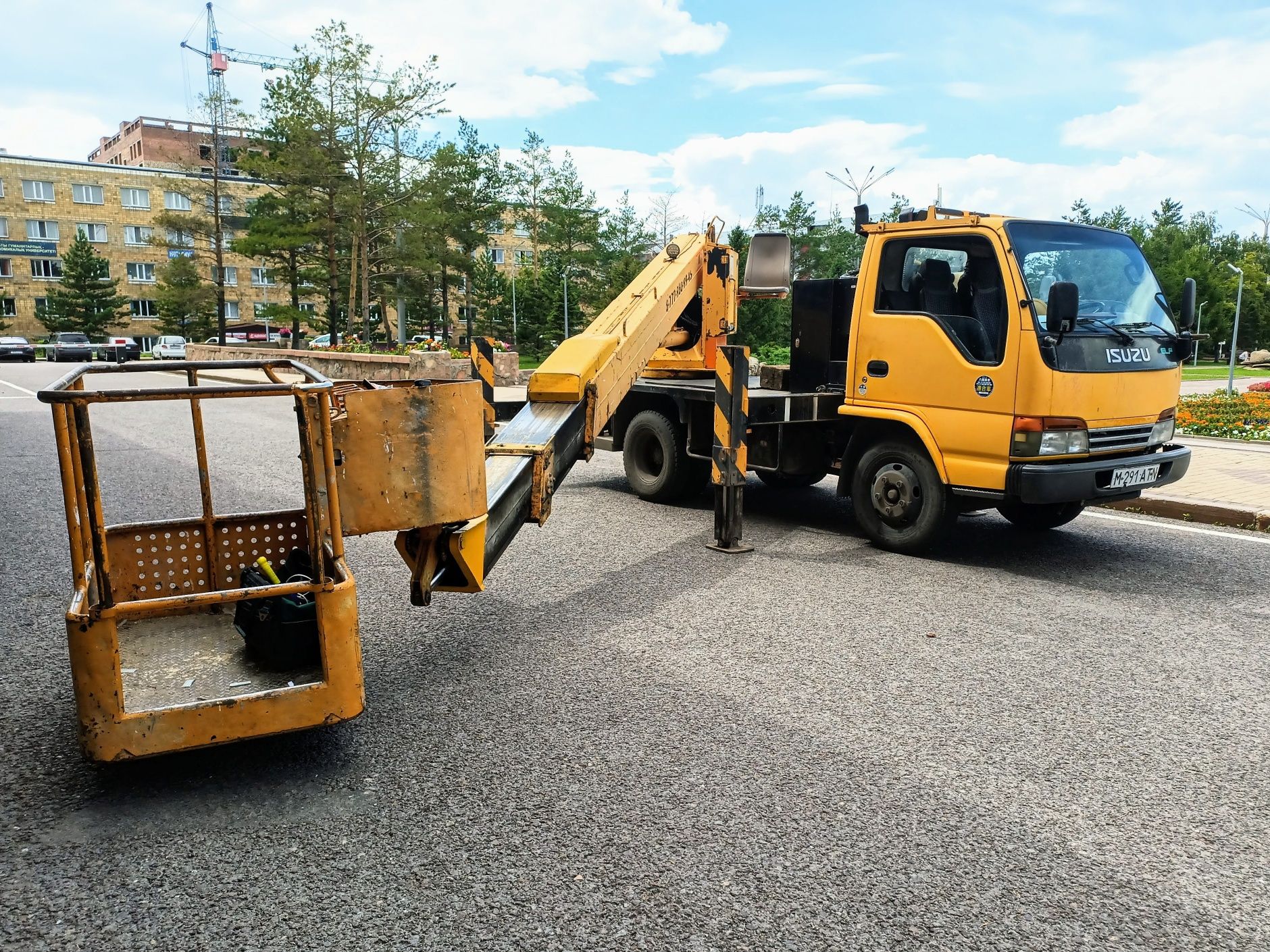 Услуги автовышки, аренда автовышки в Караганде