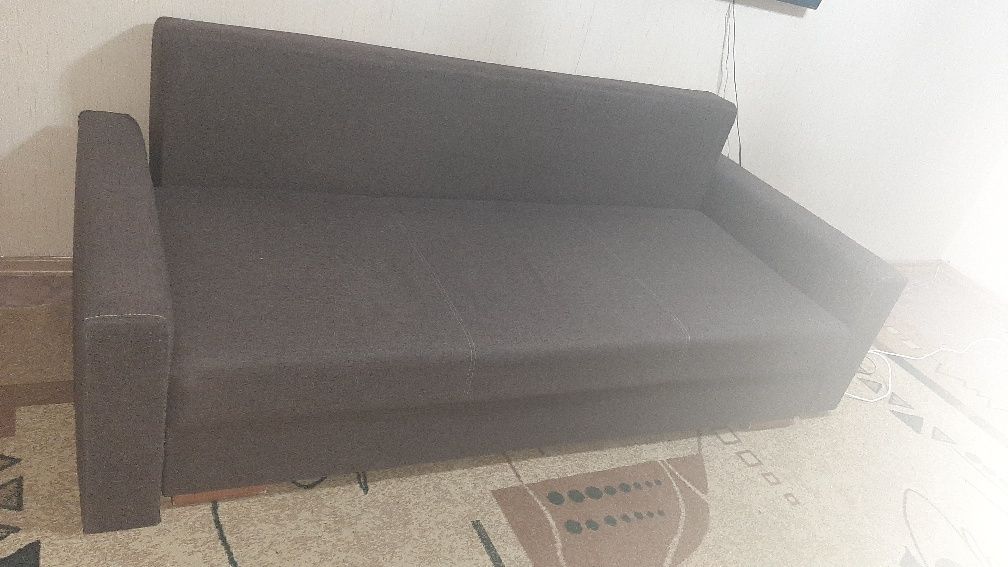 Продам  Диван хороший