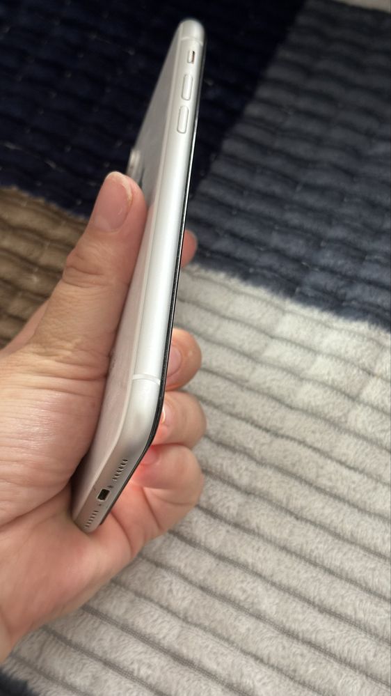 Продам Iphone XR или обмен