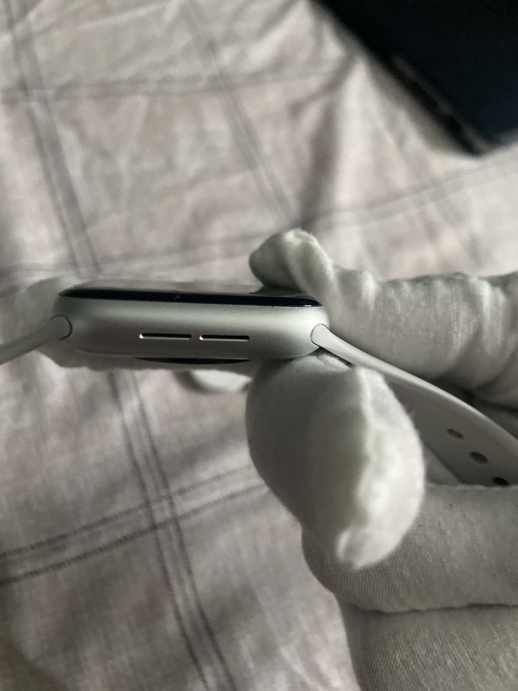 Apple Watch SE 2nd gen alum 44mm