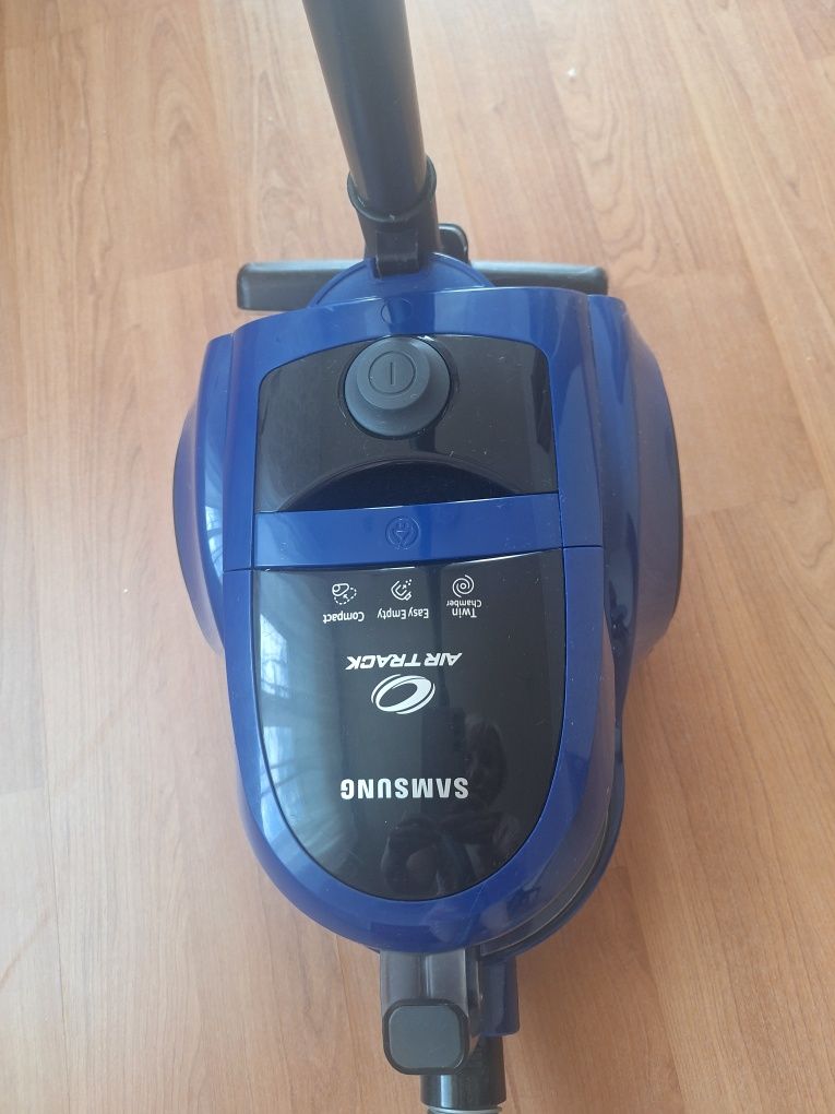 Продам пылесос марки SAMSUNG  25000 тенге.