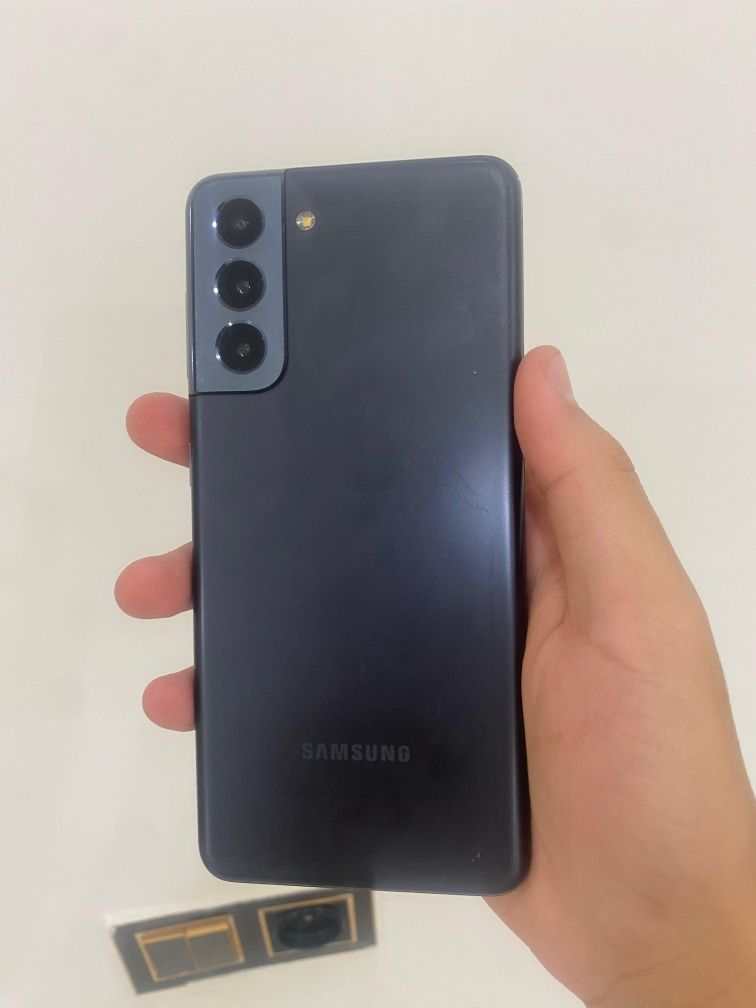 Samsung s21 5G..