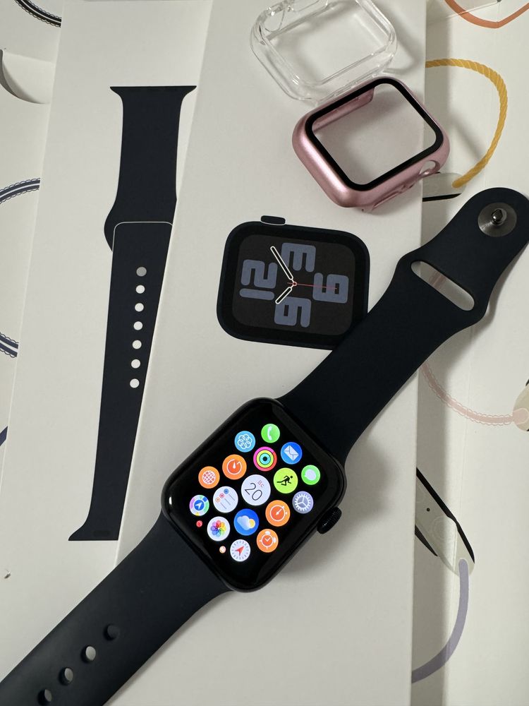 Продам apple watch Se (2 gen) Midnigt 40 mm GPS