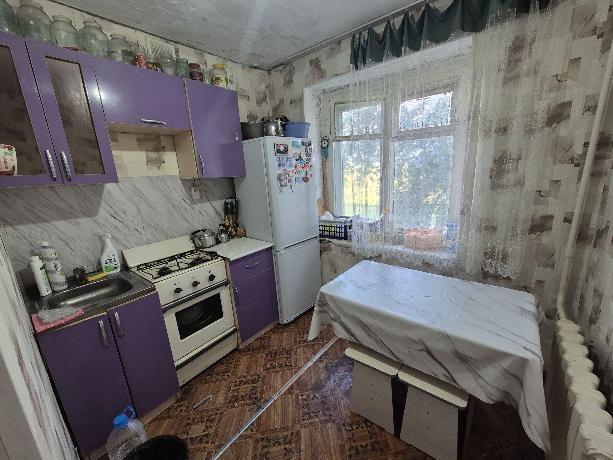 Екі бөлме үи сатылады