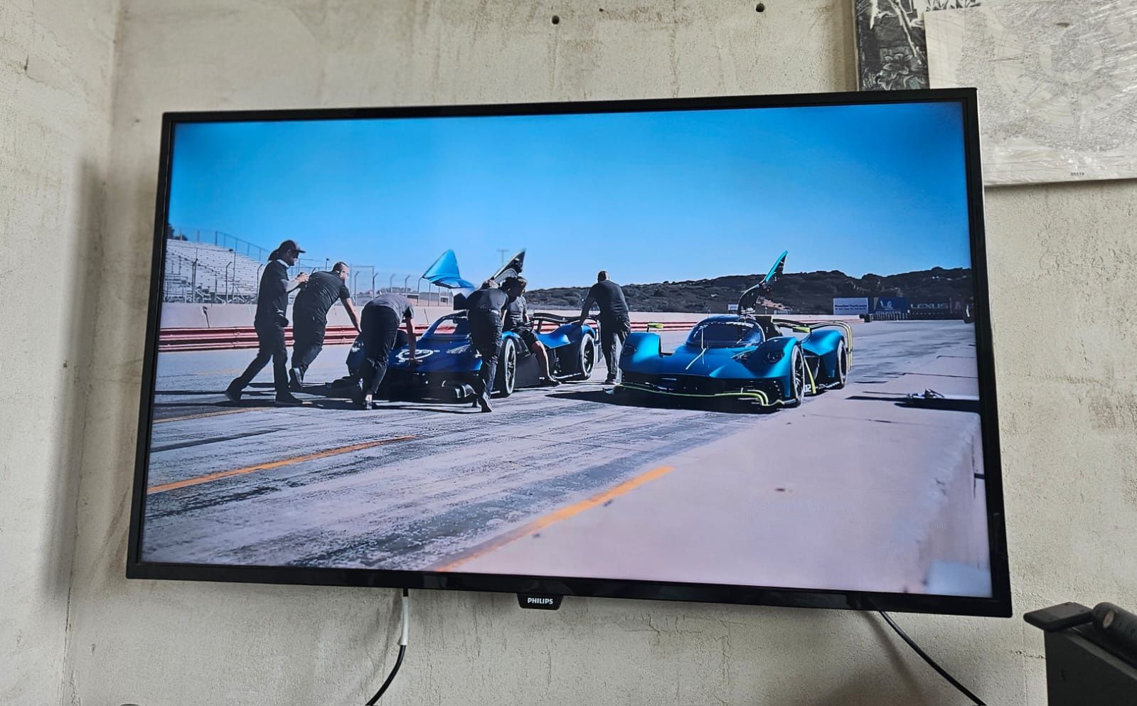 Smart TV Philips 40 дюймов(102 см)/Wifi/youtube/КиноПоиск/рассрочка.