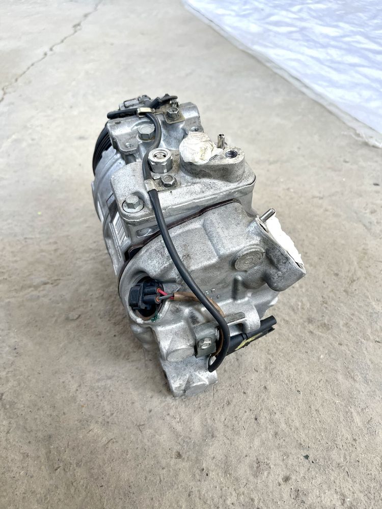 Компрессор BMW F85 s63 E70 E71 F10 БМВ Ф85 s63 e70 e71 ф10