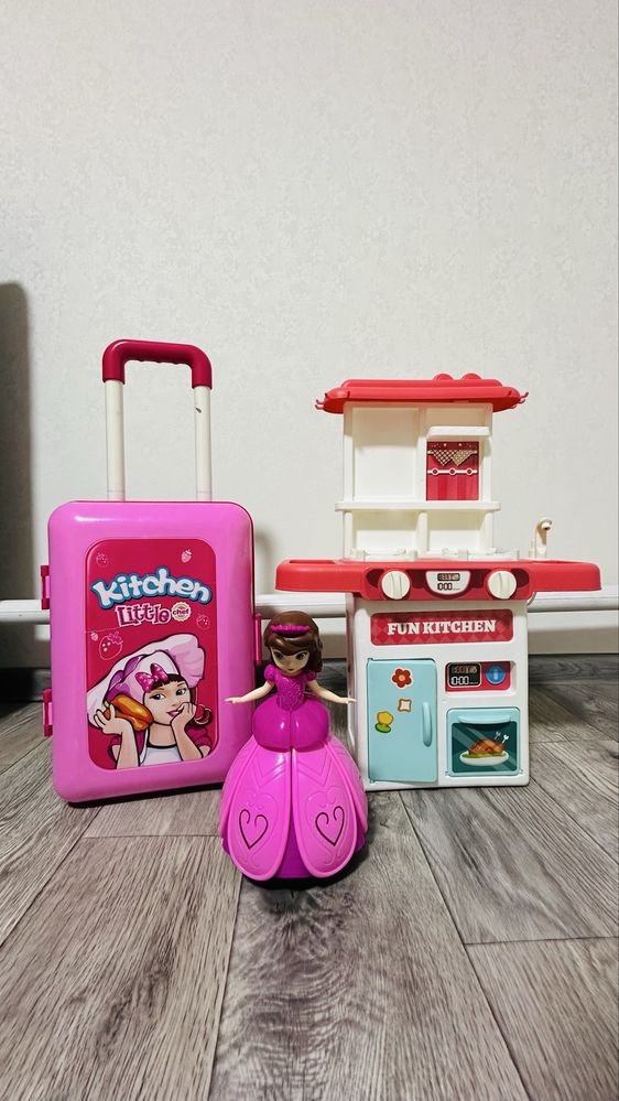 Продам игрушки  для девочки