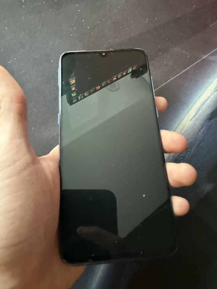 Продам Xiaomi Mi9 64gb